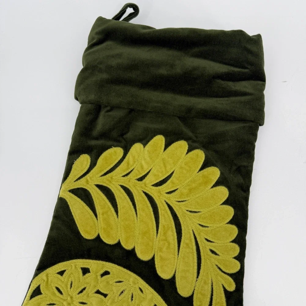 Pottery Barn Green Velvet Paisley Applique‎ Embroidered Christmas Stocking 2008